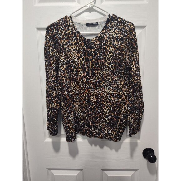 Cable And Gauge Size MediumCardigan Leopard Print Button Up Sweater animal print - Picture 13 of 13
